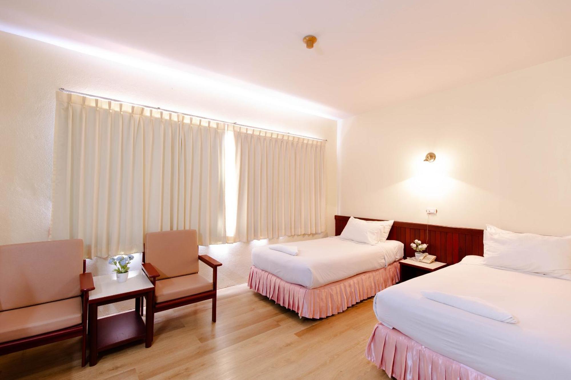 Chumphon Palace Hotel Ngoại thất bức ảnh