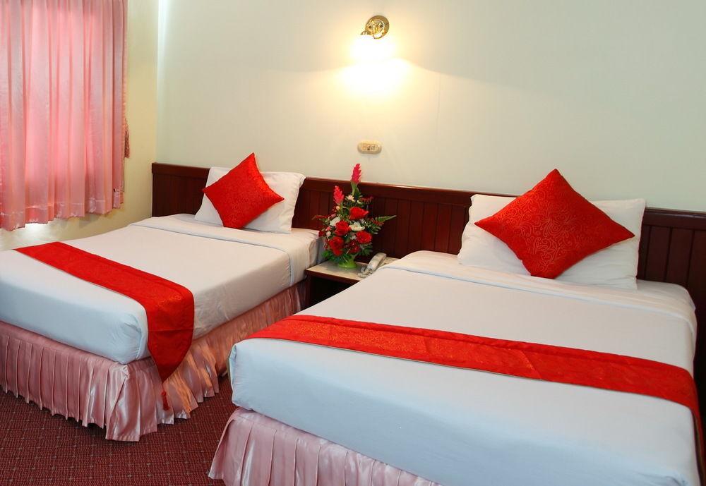 Chumphon Palace Hotel Ngoại thất bức ảnh