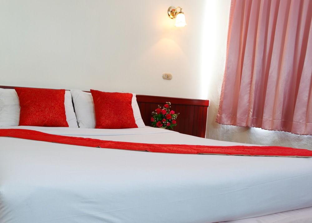 Chumphon Palace Hotel Ngoại thất bức ảnh