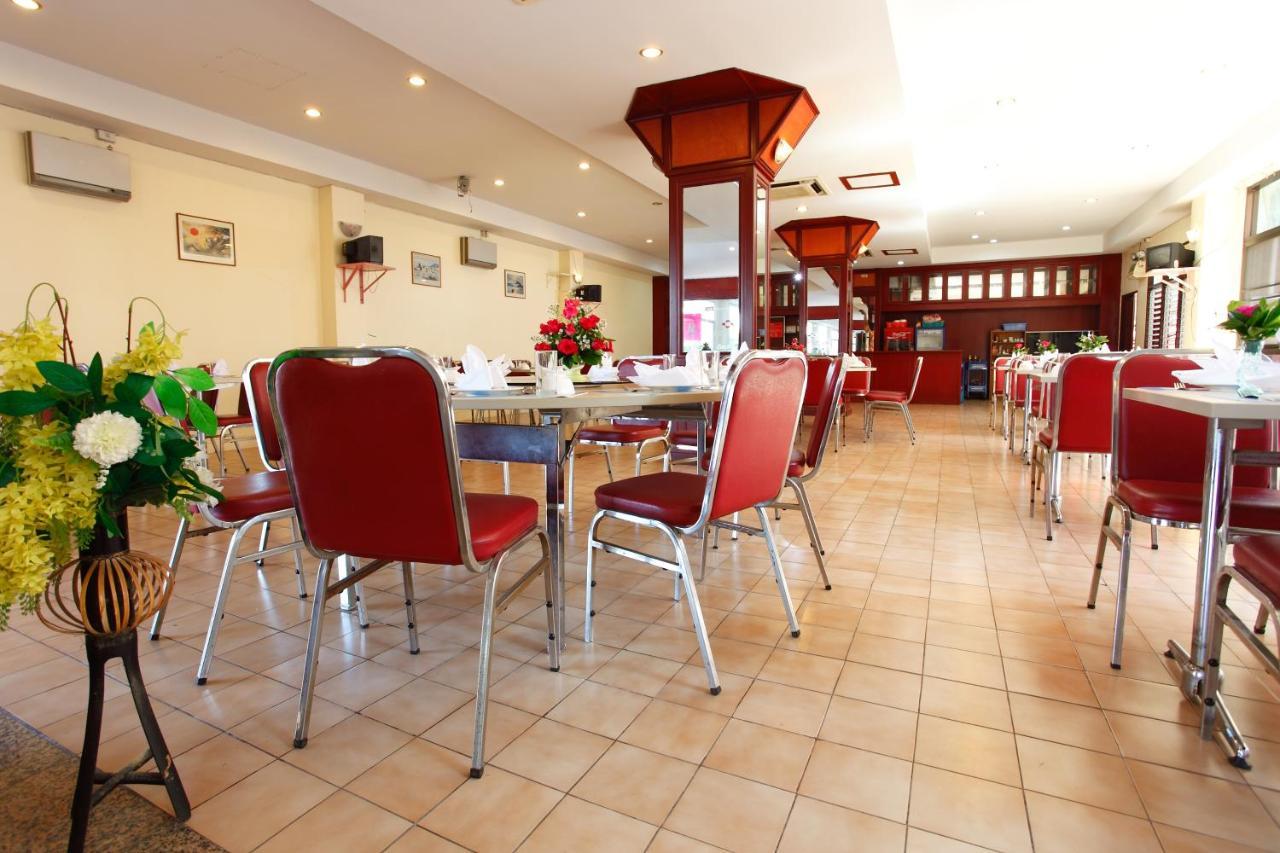 Chumphon Palace Hotel Ngoại thất bức ảnh
